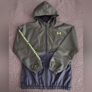 Under Armour Boys Light Rain Jacket EUC